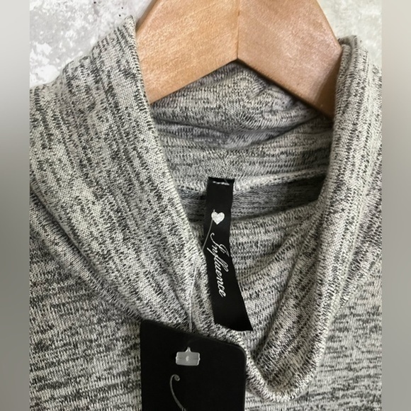 3/$30 _ INFLUENCE | NWT π·οΈ bodycon cowl neck dress mini length Small  / Mediumββ - Picture 6 of 6